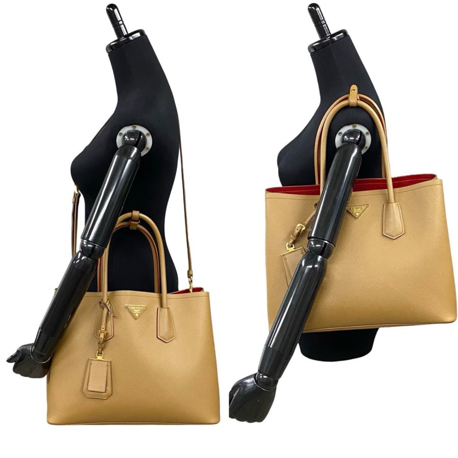 PRADA（プラダ） 極 美品 袋付き ドゥーブレ 三角ロゴ 金具