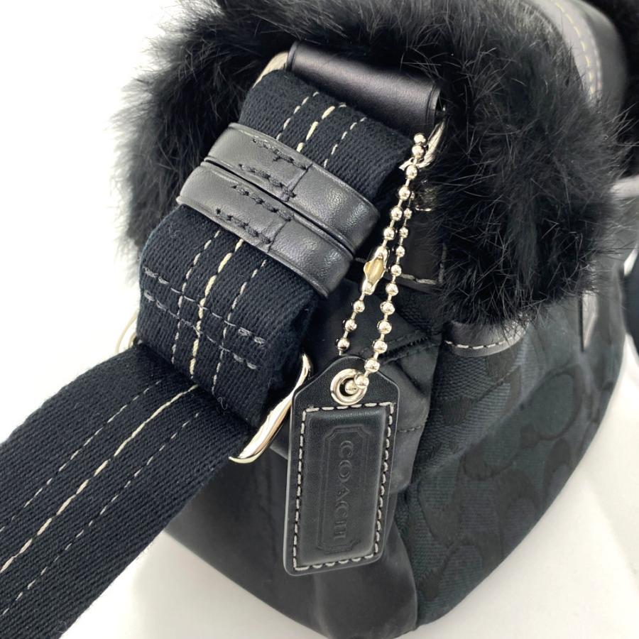 COACH（コーチ） シグネチャー・ファー ショルダーバッグ/3589
