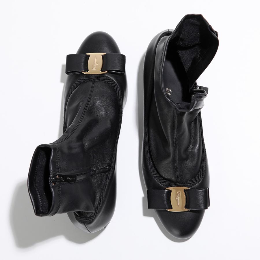 FERRAGAMO（フェラガモ） ショートブーツ VARA ヴィラリボン 705143