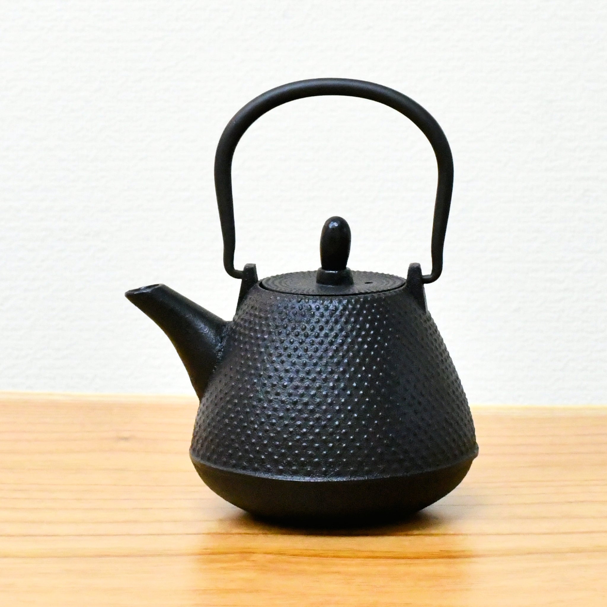 南部鉄器 急須 | 富士型 霰 | BK 黒 | ロジアソシエイツ