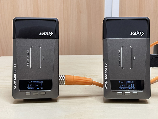 Vaxisのワイヤレス映像伝送システム「ATOM 500 SDI」5セット同時使用を