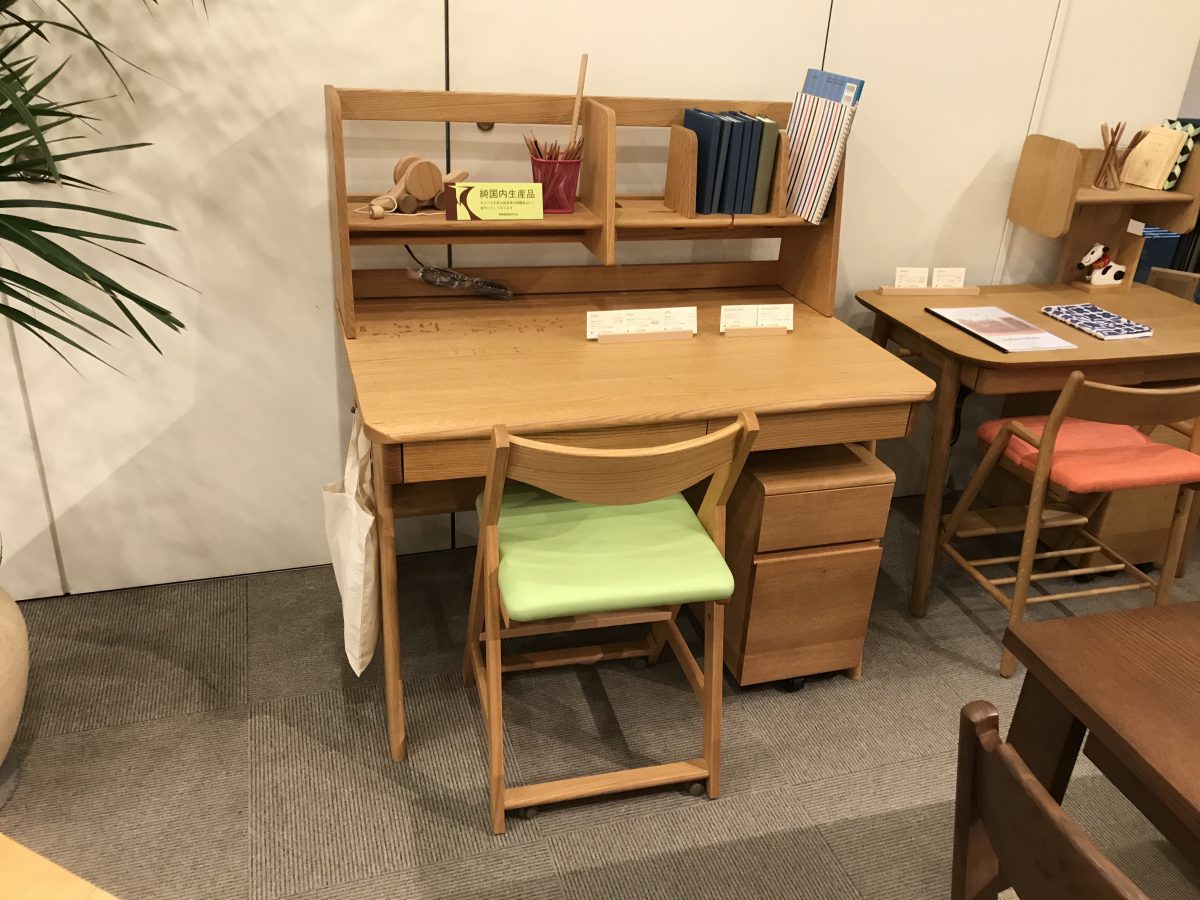 飛騨産業・デスクセール・begin | 住賓館オフィシャル | 世界の名品を