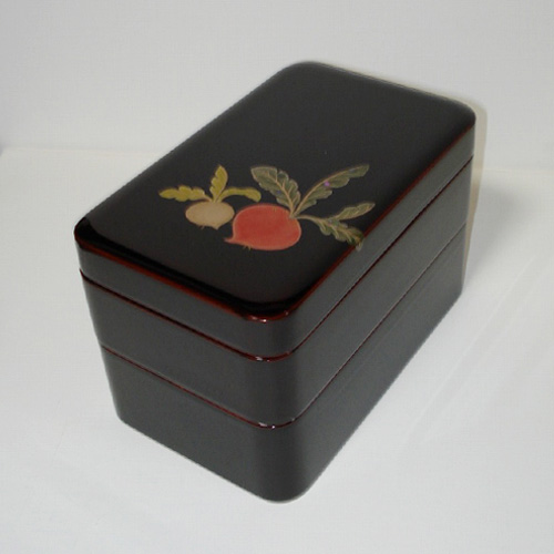 輪島塗 弁当箱 (2段) -蕪の蒔絵仕上げ- [内面朱色/外面黒タメ色] 角形