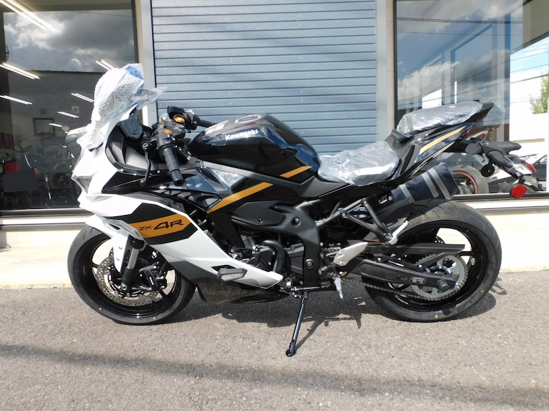 新車 カワサキ Ninja ZX－4R SE 2026年モデル | 川口輪業
