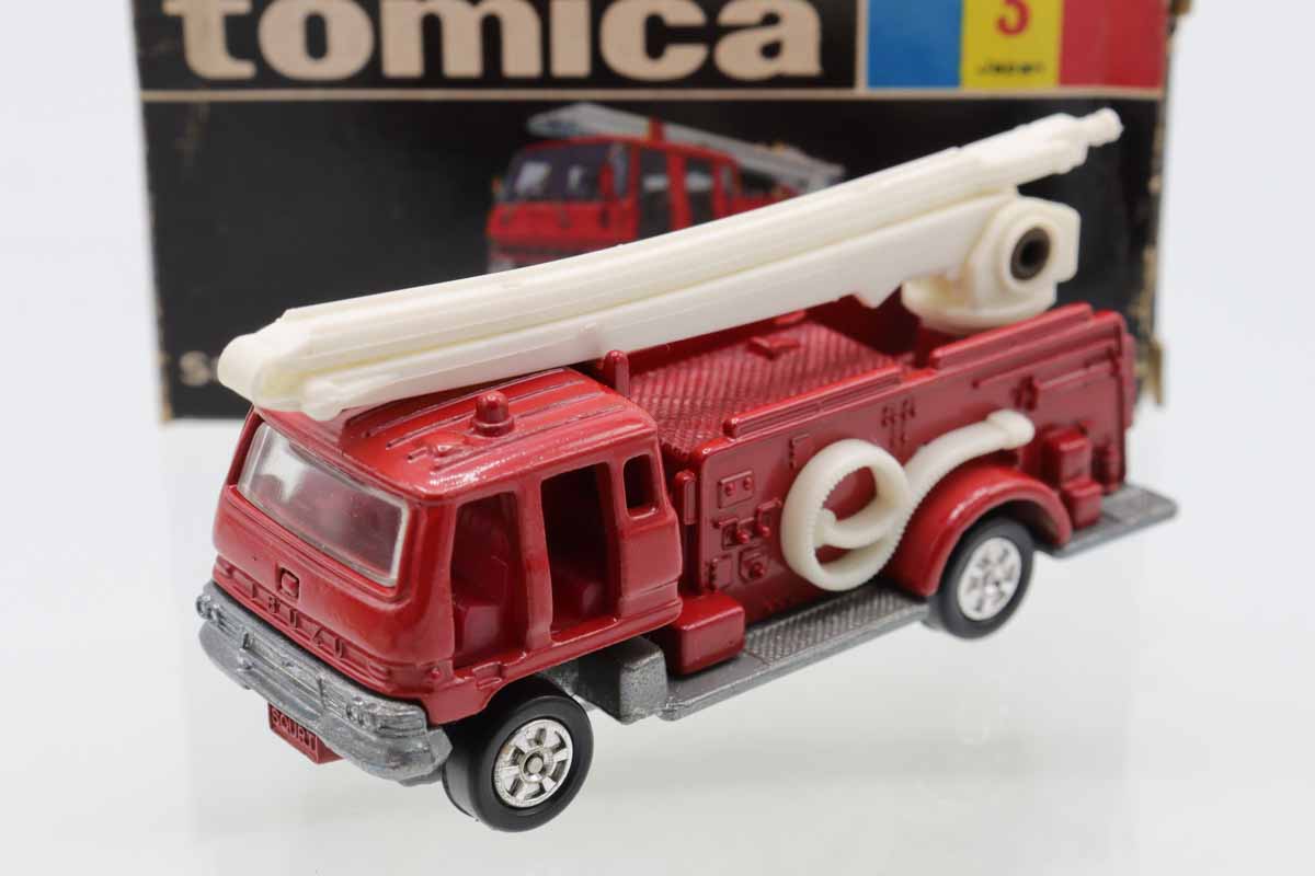 ミニカーショップ ケンボックス トミカ 黒箱☆3☆いすゞスクアート