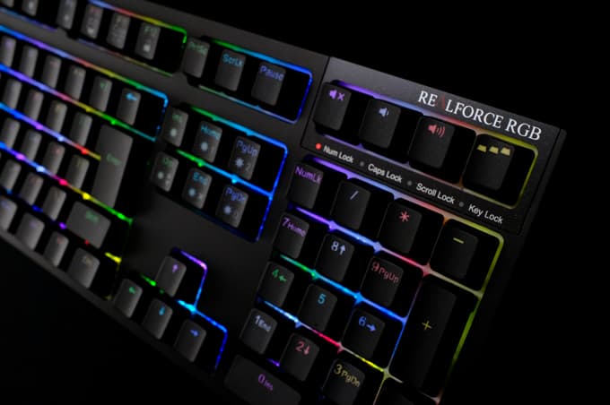 FPSゲーマーがREALFORCE RGB（R2A-JP4G-BK）を使ってみた【レビュー