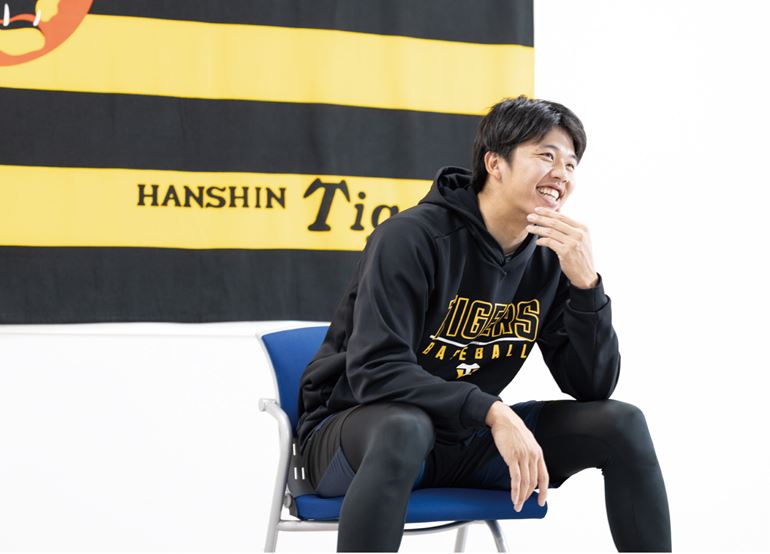 阪神タイガース・才木 浩人さんに聞く｜「初めての甲子園は360度に