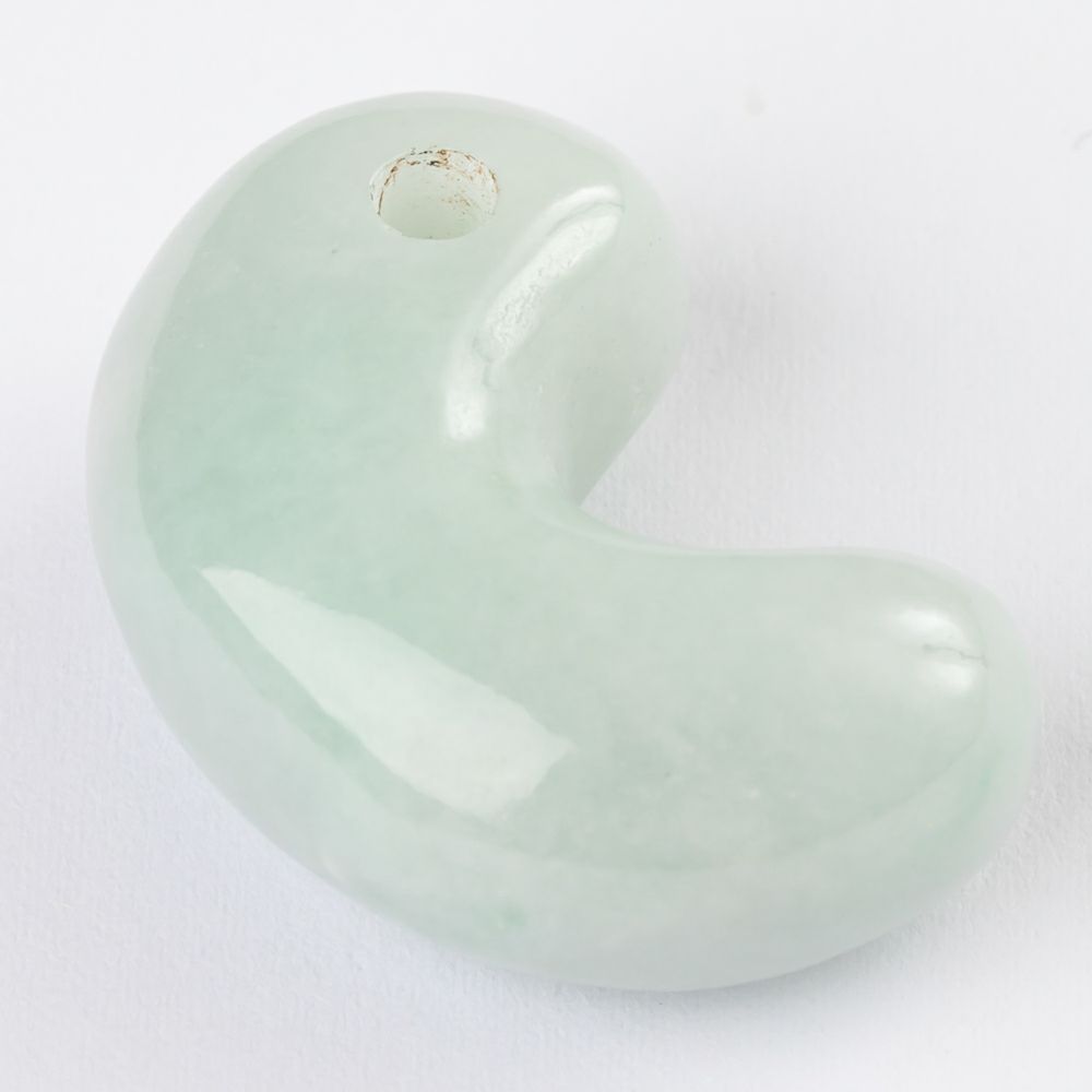 プレミアム・アイスジェイド・艶美麗】（プレミアム淡緑色ヒスイ