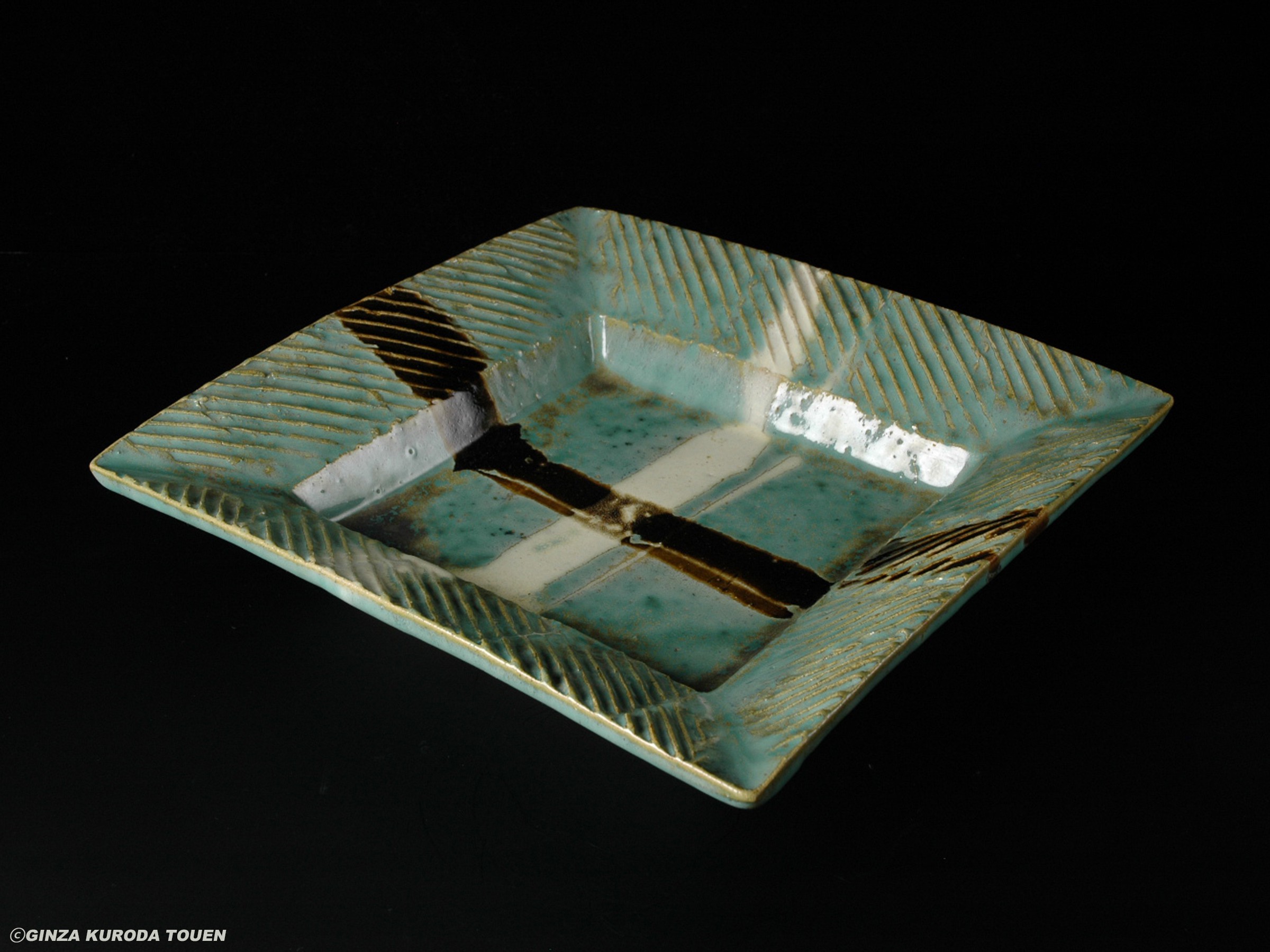 濱田庄司 青釉流描角盛皿 | 銀座 黒田陶苑