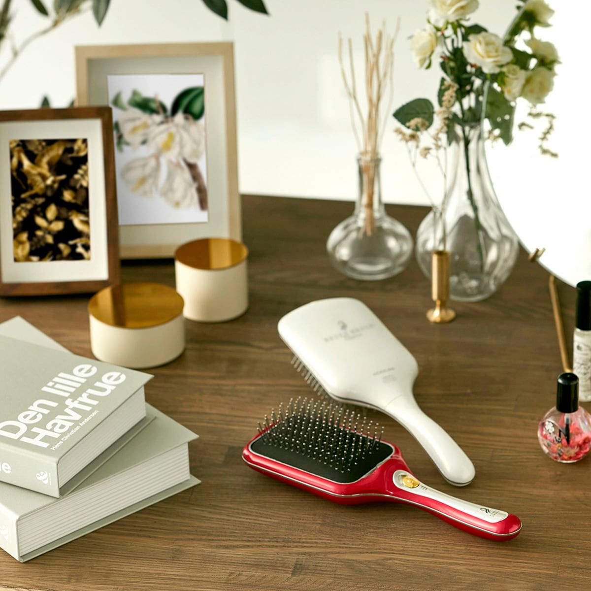 販売終了】マイナスイオンリセットブラシKBE-2400 | コイズミ