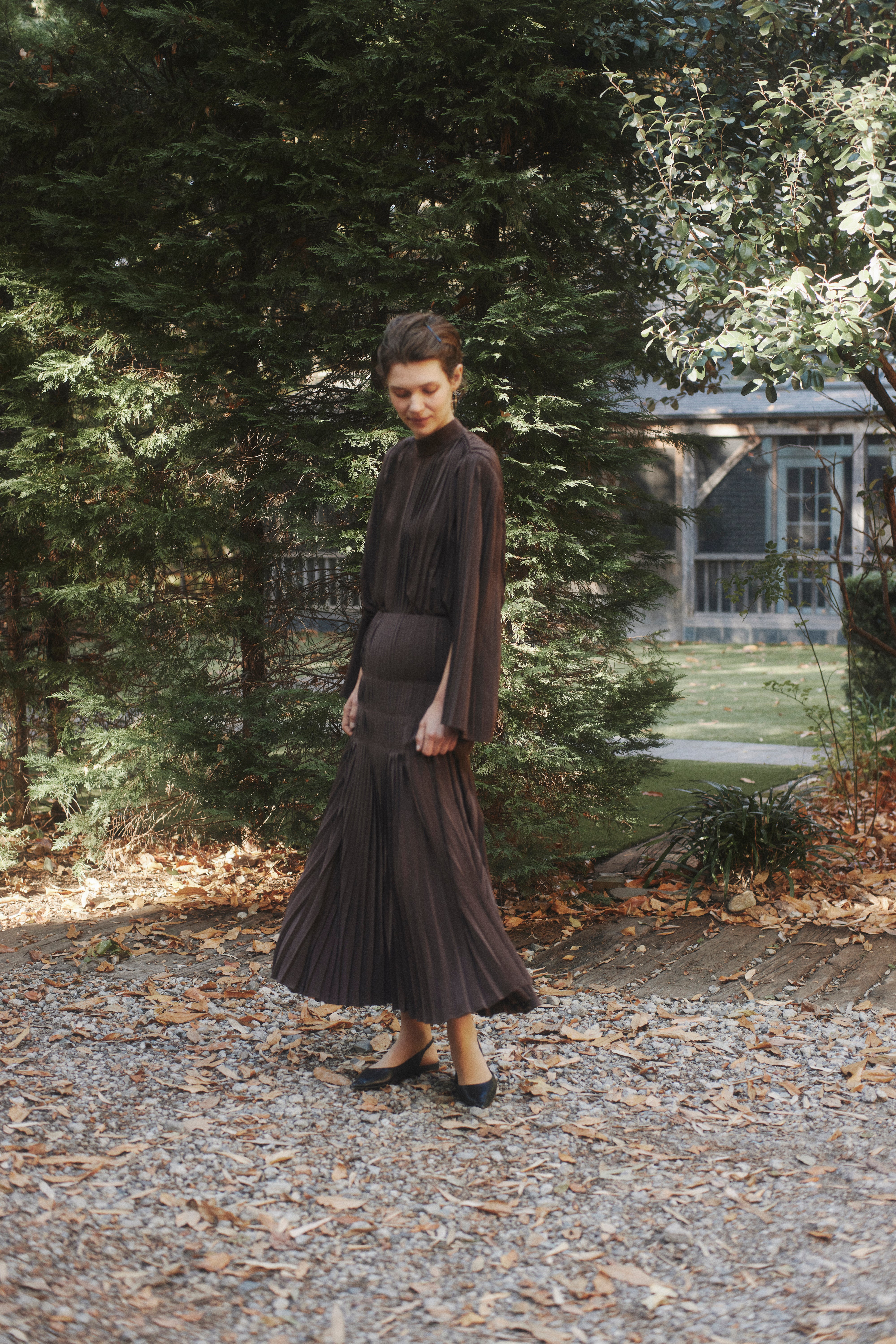 Powder Satin Pleats Cape Blouse – L'AUBE BLANC