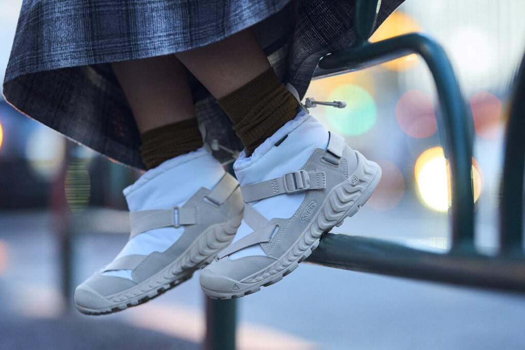 KEEN】新作防水ブーツに注目！暖かくて歩きやすく、脱ぎ履きも簡単！ | LEE