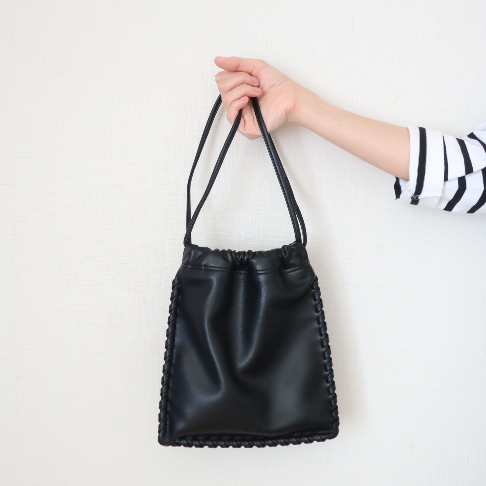 12月のお題】今の暮らしに合ったバッグ「VASIC WELLS MINI MINI」 | LEE