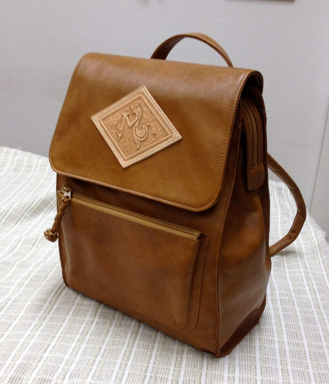 ワンポイントカービングのリュック:ギャラリー