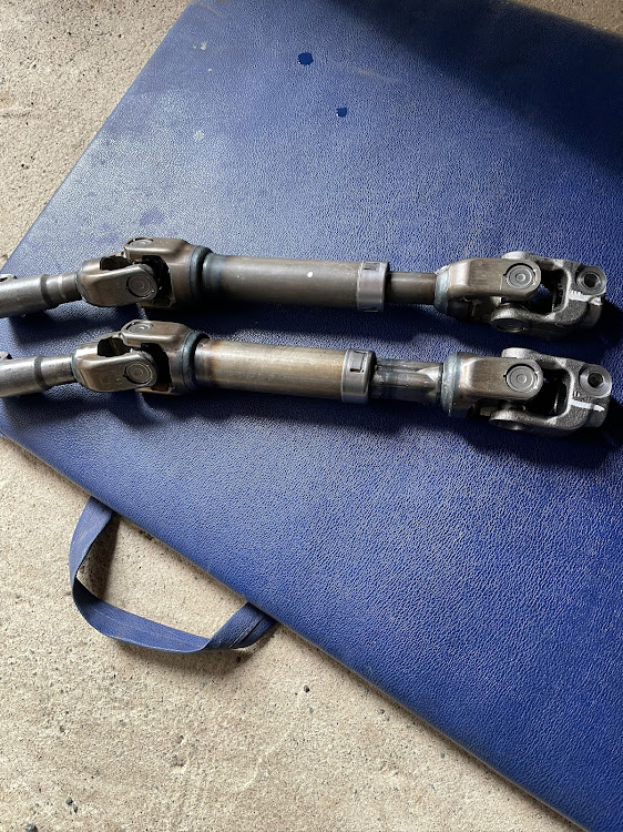 エスティマのインタミディエイトシャフト交換・エスティマ50・DIY