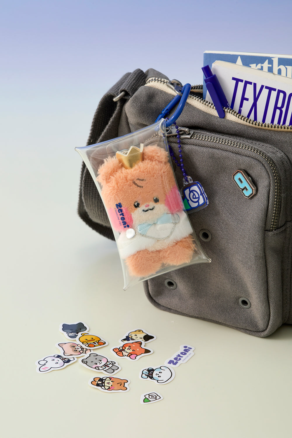 zeroni PVCポーチ(BLUE PARADISE) – LINE FRIENDS SQUARE JAPAN OFFICIAL