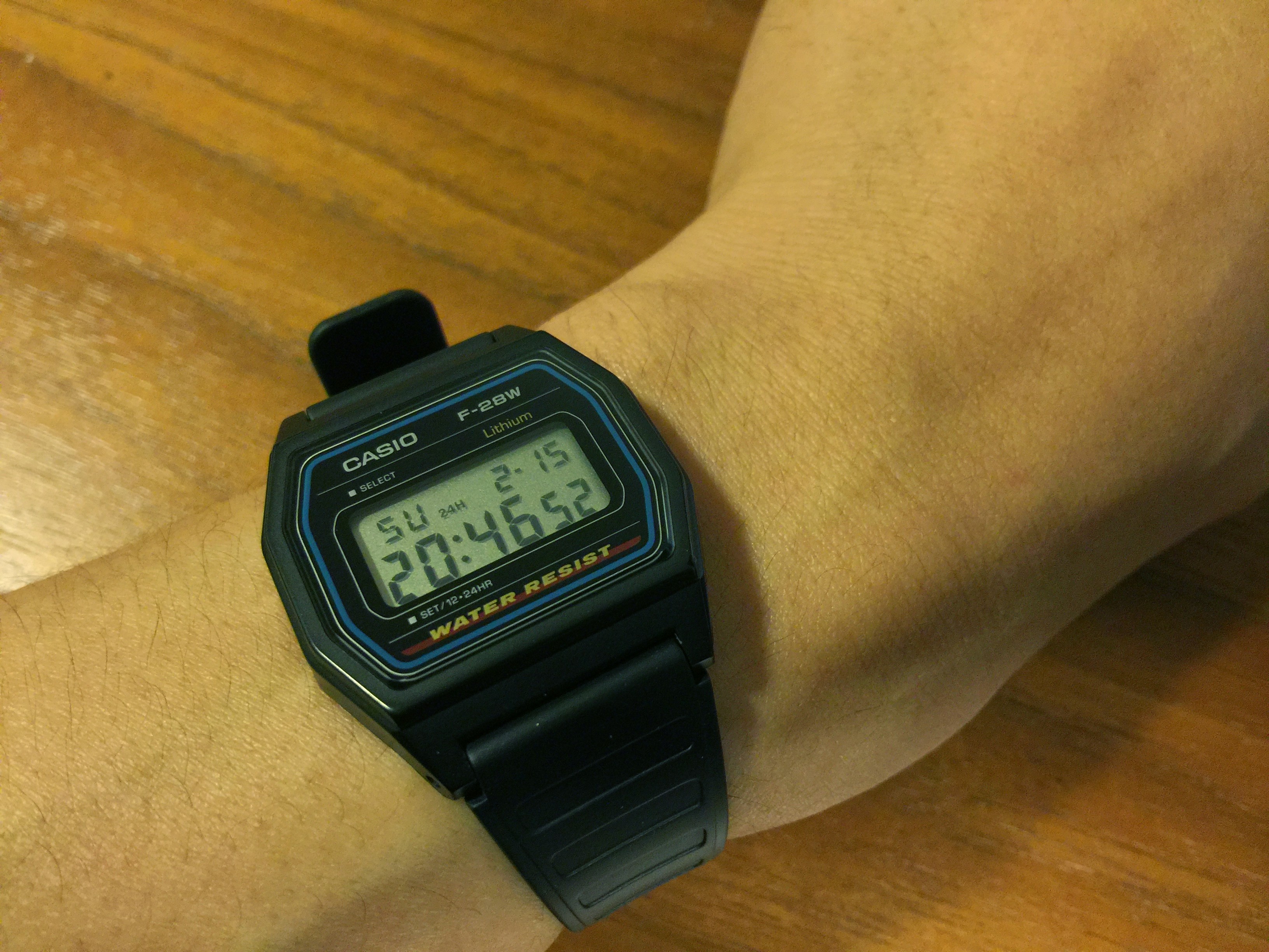 腕時計] 世界の最後の日や人生最期の日にする腕時計を選べ、と言われ