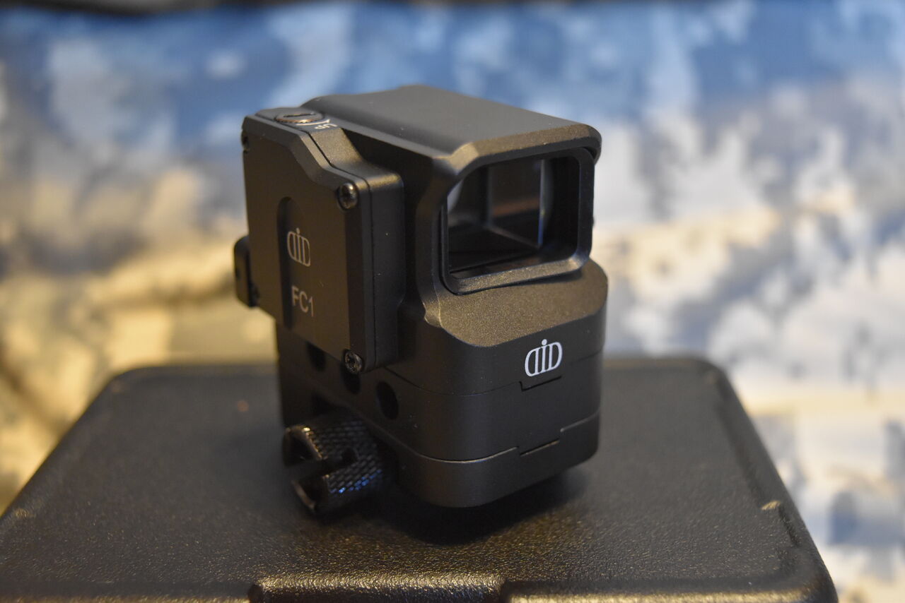 アイテムレビュー】AERITH BLACK DI Optical FC1 タイプ コンパクト