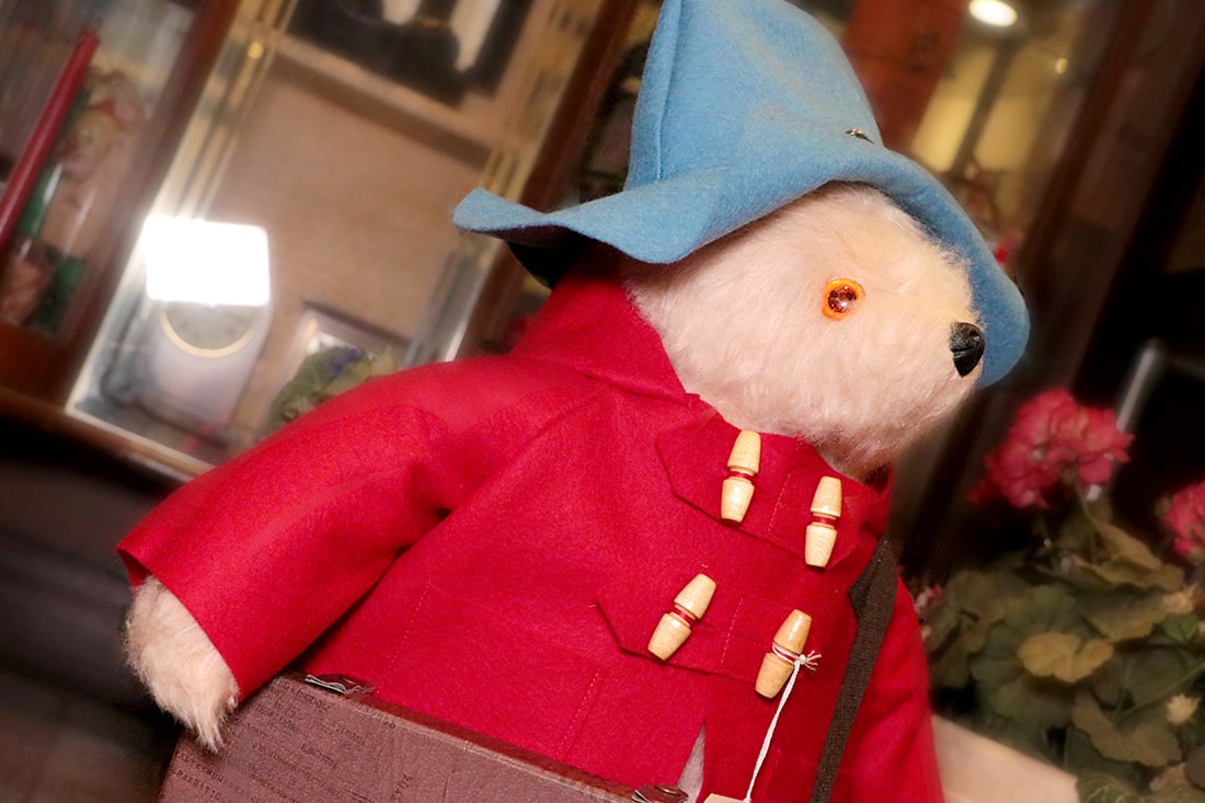 イギリスの人気者「くまのパディントン」、貴重なアンティーク