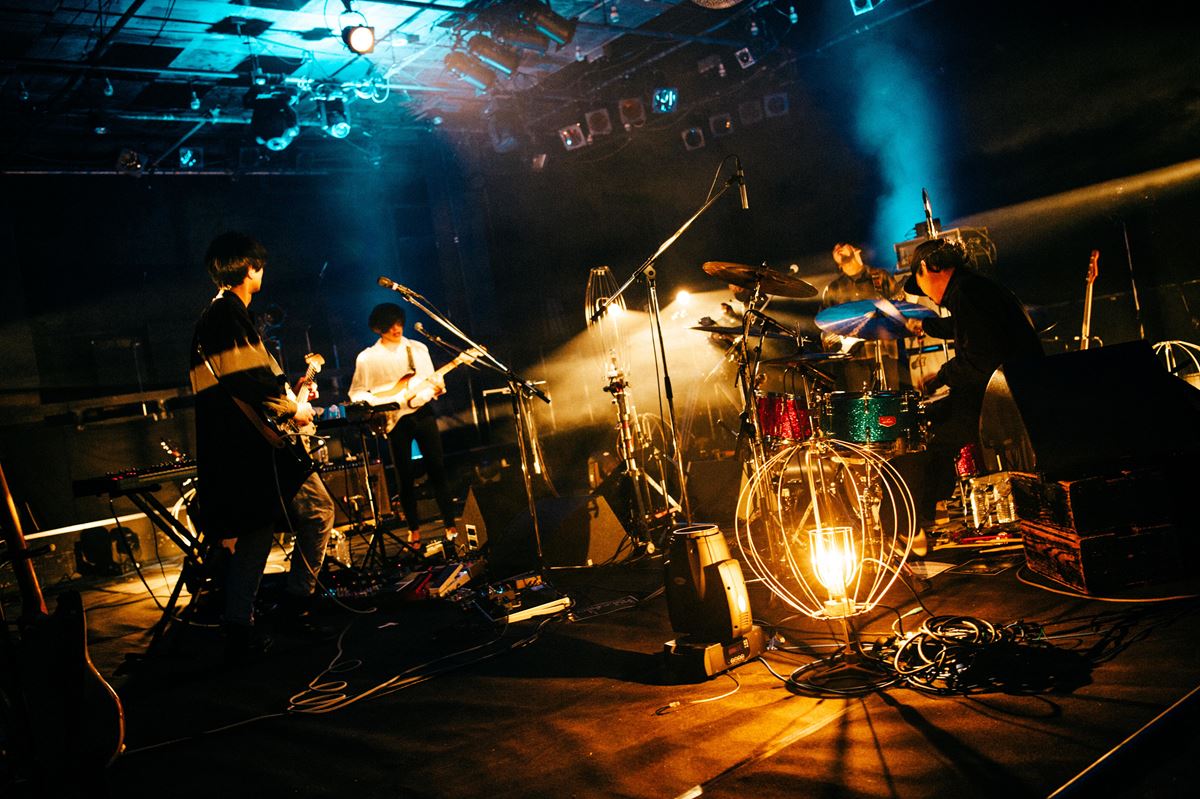 君島大空が合奏で『縫層』に宿した圧倒的な生命力 配信ライブ『層に
