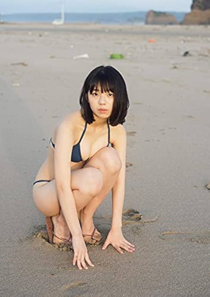 菊地姫奈1st写真集 はばたき | HIROKAZU, 菊地 姫奈 |本 | 通販 | Amazon