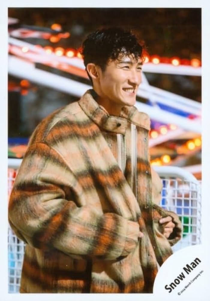 Amazon.co.jp: Snow Man 公式 生 写真（岩本照）SM03033 : おもちゃ