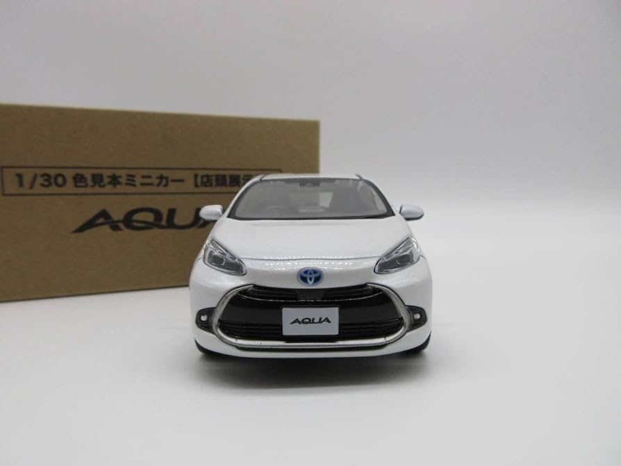 Amazon | 1/30 ミニカー 新型アクア AQUA カラーサンプル ミニカー