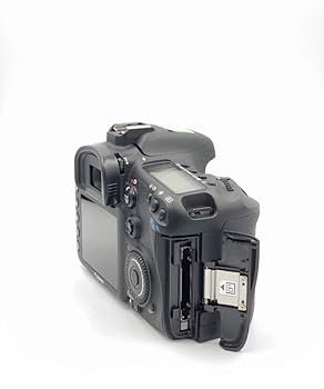 Amazon.com : Used Canon EOS 7D Digital SLR Body : Digital Slr