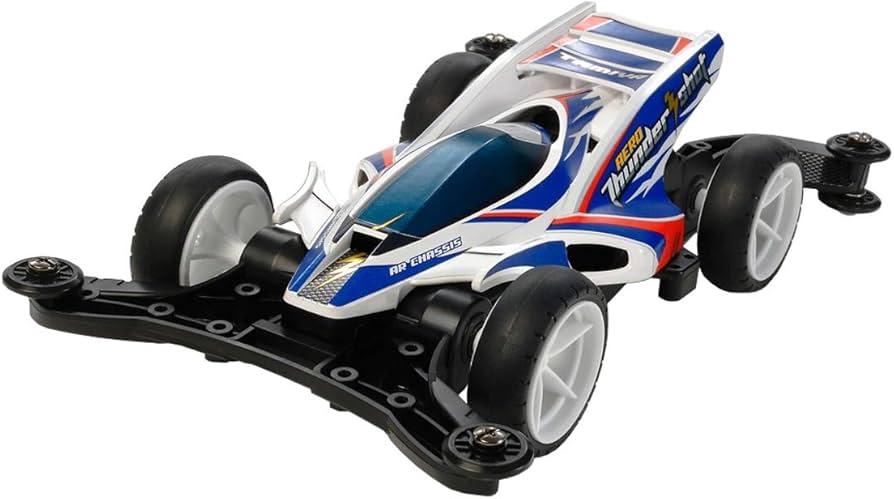 Amazon.com: Tamiya 18702 1/32 Jr Mini 4WD Aero Thunder Shot W/ Ar