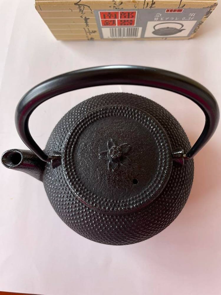 Amazon | 南部鉄器 南部運南堂 鍋元謹製 急須 算玉アラレ0.3 | ノー