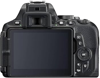 Amazon.com : Nikon D5600 DSLR Camera with 18-140mm Lens (1577) +