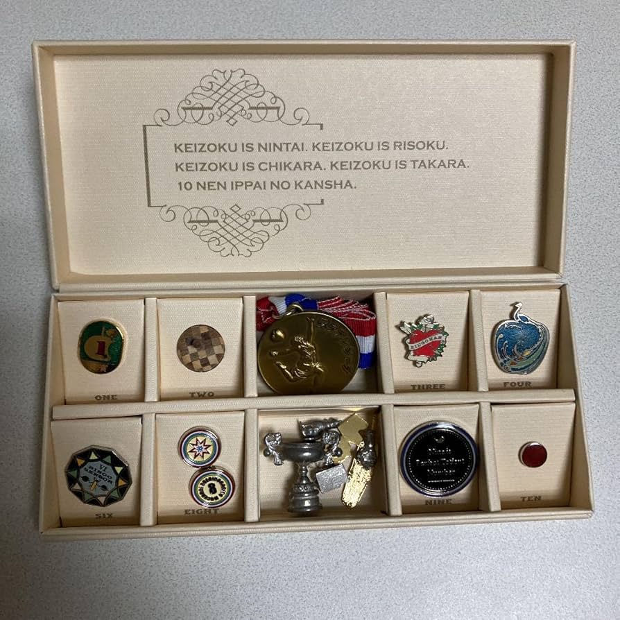 Amazon.co.jp: 椎名林檎 林檎班 更新特典 : おもちゃ