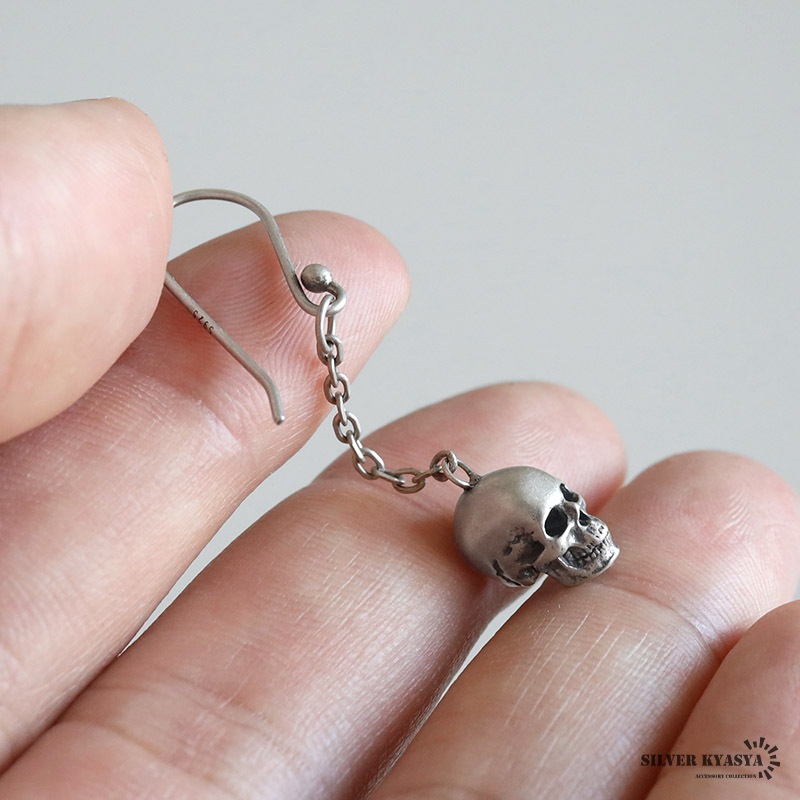 シルバー925 ドクロの揺れが目を惹くドロップピアス [es470] | ピアス