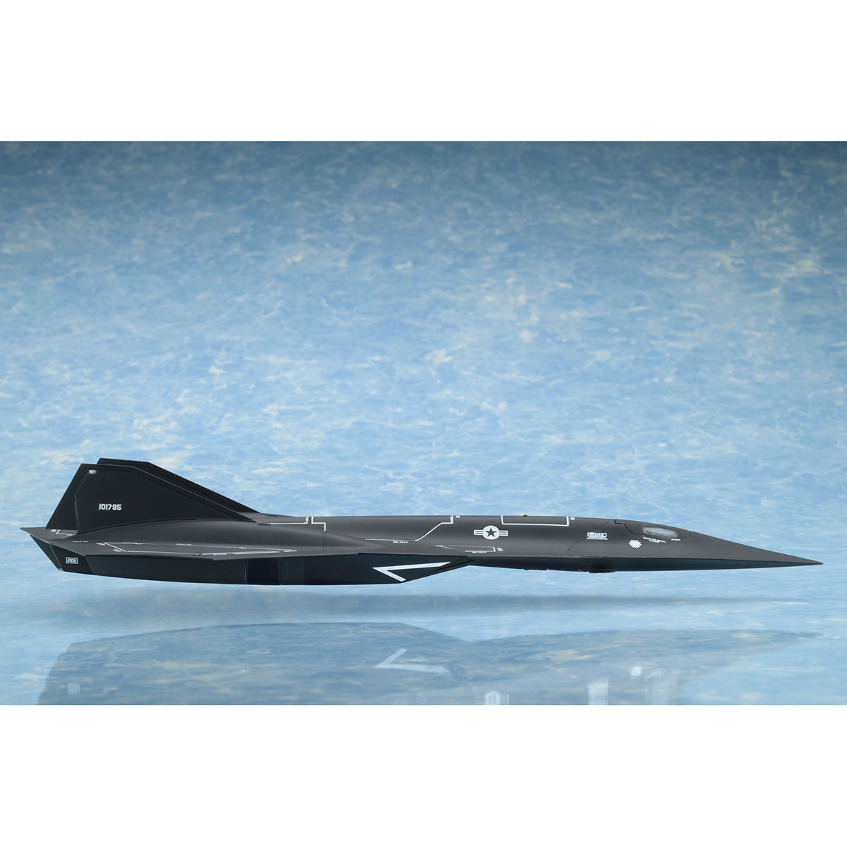 プラスチックモデル｜ダークスター｜1/72スケール