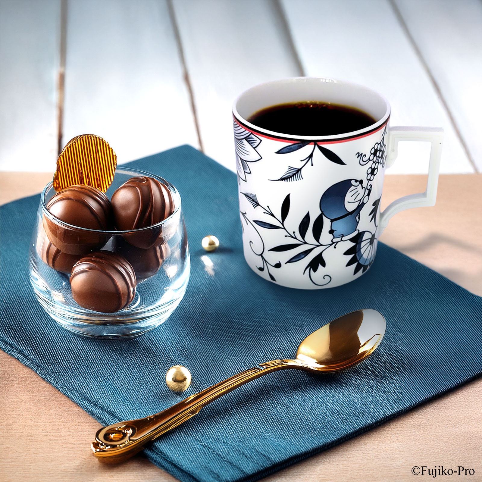 マイセン マグ「ドラえもん」 55810/79A931 日本オリジナル作品