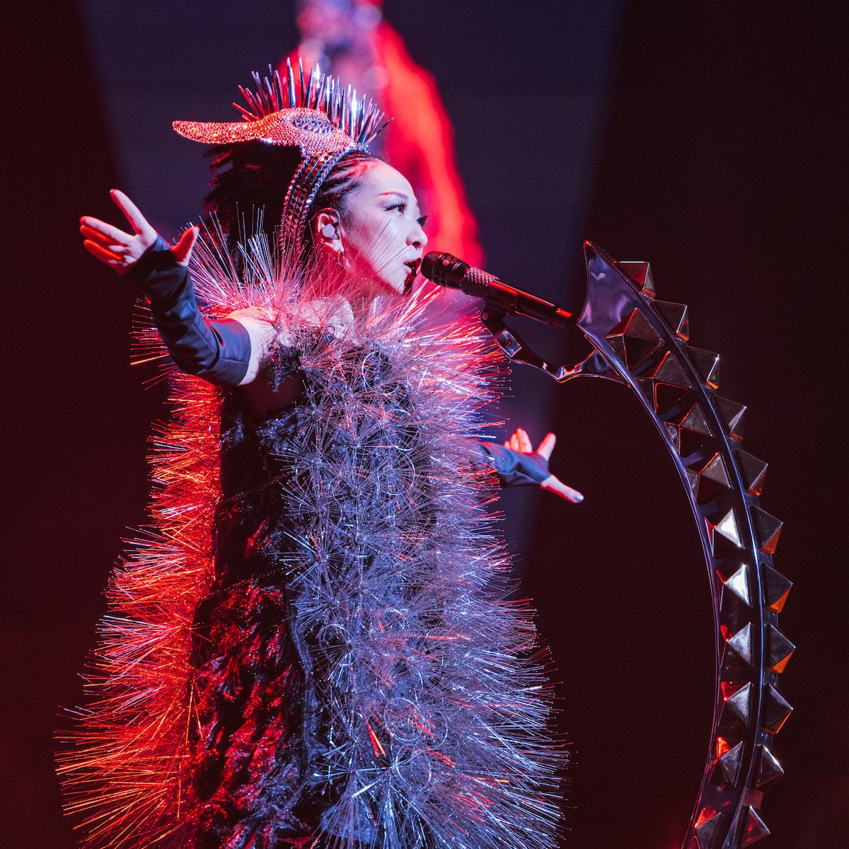 MISIAが語る、ノワール ケイ ニノミヤが手がけたライブ衣装の魅力