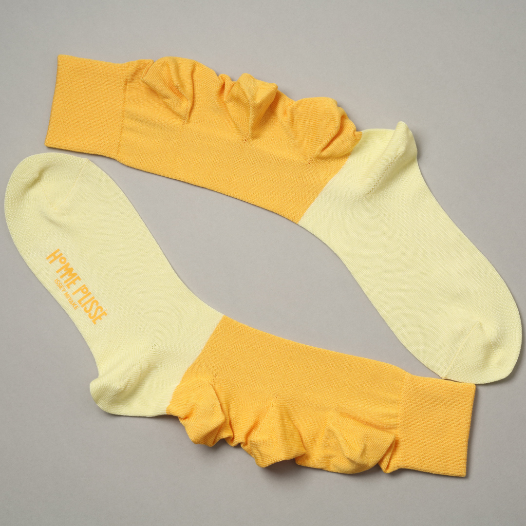 オム プリッセ イッセイ ミヤケ」が花を模したソックス“フラワーズ”を