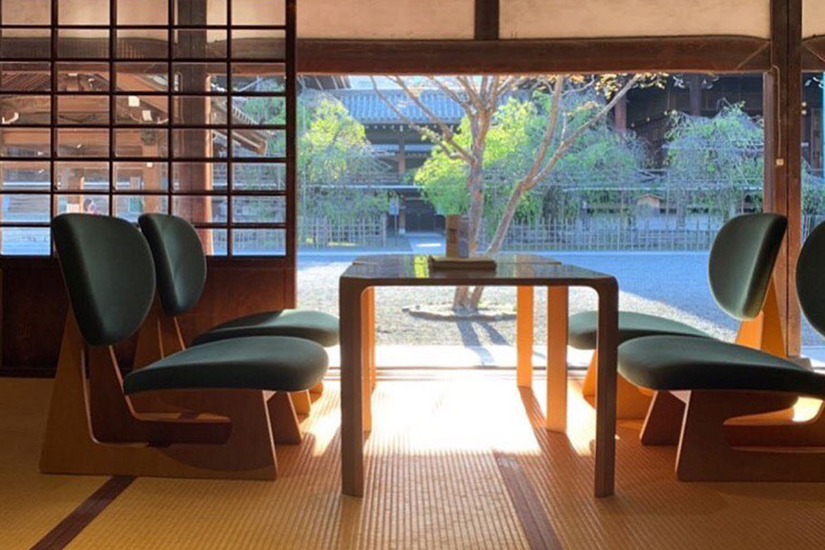 床座の暮らしから生まれた 天童木工の低座イス | D&DEPARTMENT