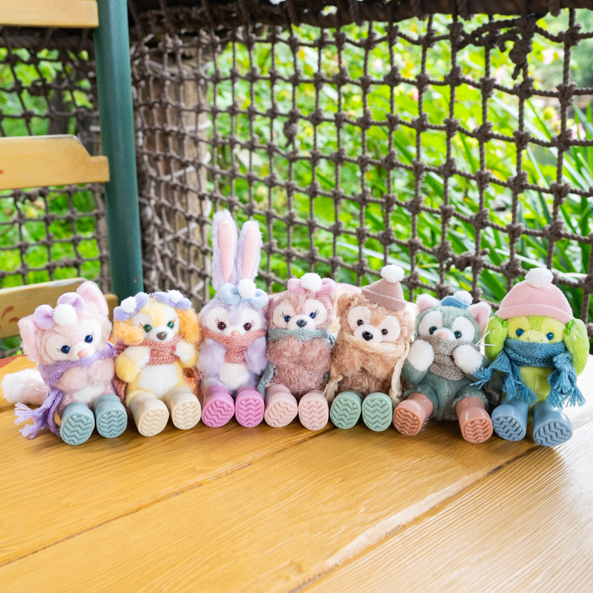 マフラーに顔をうずめる姿がかわいい！東京ディズニーシー“ダッフィー