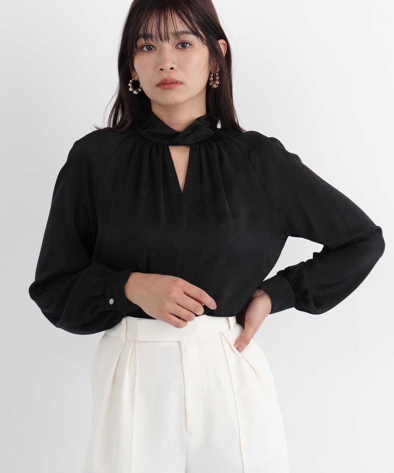 ギャザーネックドットジャガードブラウス | PINKY&DIANNE（ピンキー