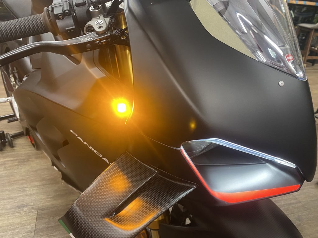 DUCATI Panigale V4 SP2 rizoma STEALTHミラー＆ウィンカー取り付け