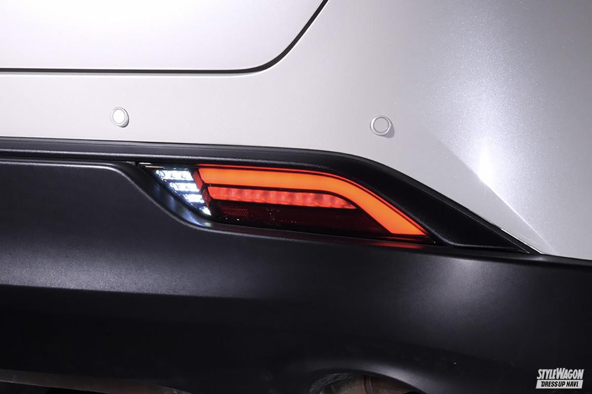 80ハリアーのロアテールランプも攻略できる！ ヴァレンティのLED