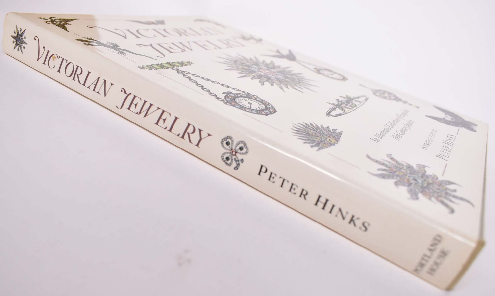 Victorian Jewelry: An Illustrated Collection of Exquisite 19th