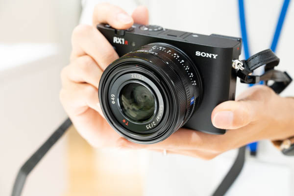 サイバーショット DSC-HX99 開梱レビュー｜RX100M6と外観比較！