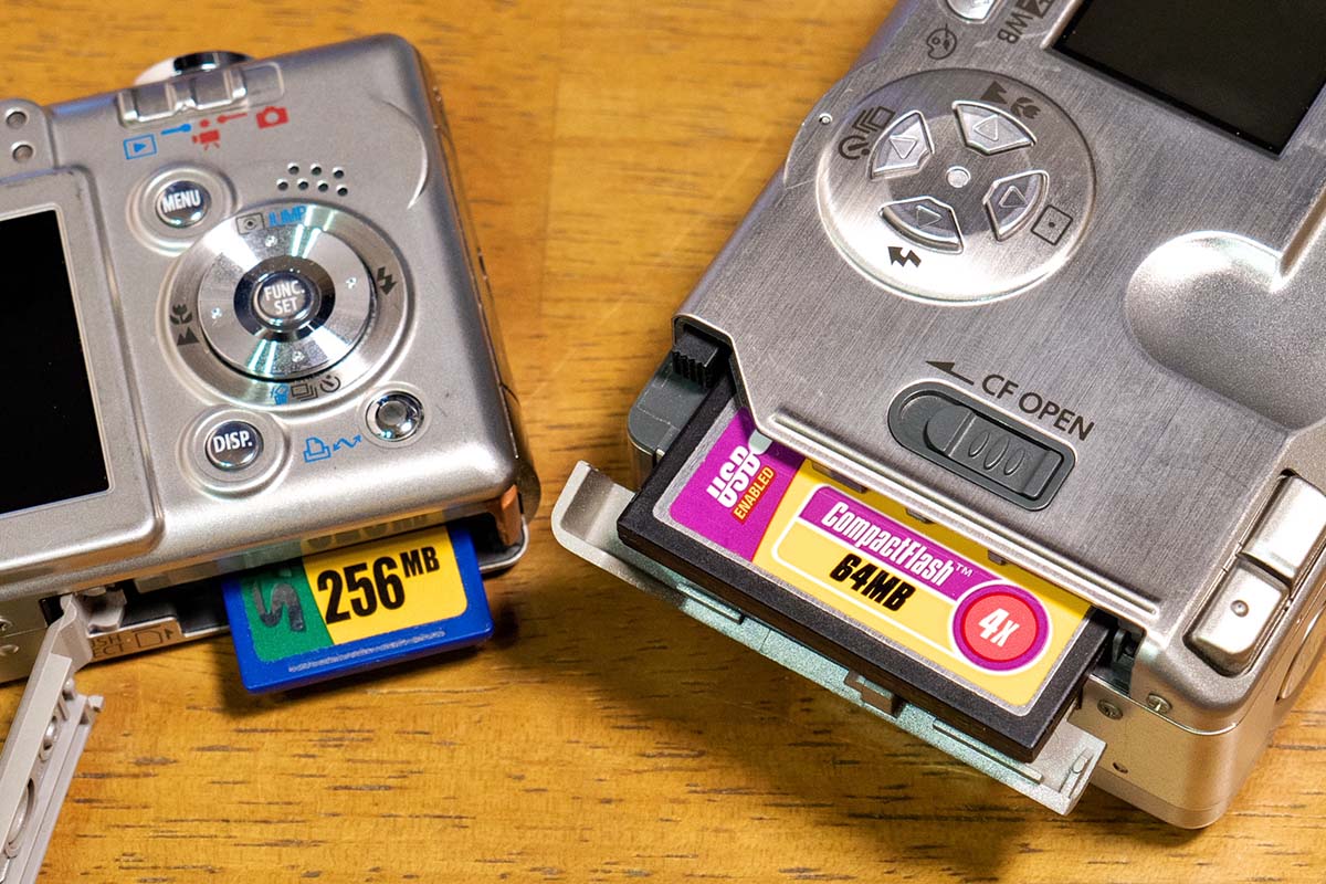 写りがエモいとZ世代に人気“オールドコンデジ”、中古カメラを買う際に