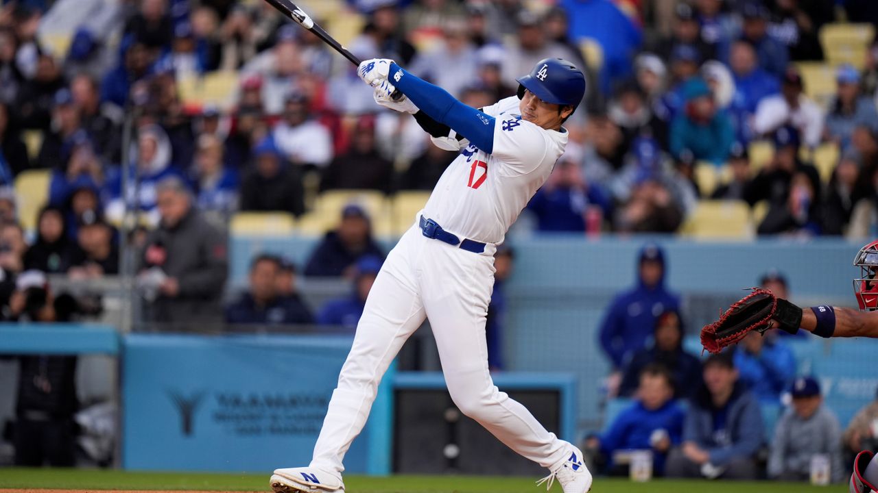 大谷翔平が今季41打席目で第1号HR ドジャース本拠地で豪快な一発（2024