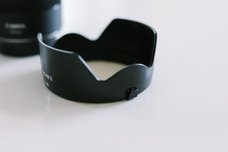 CANON EF50mm F1.8 STM用の花形レンズフードを買いました！ – オニマガ