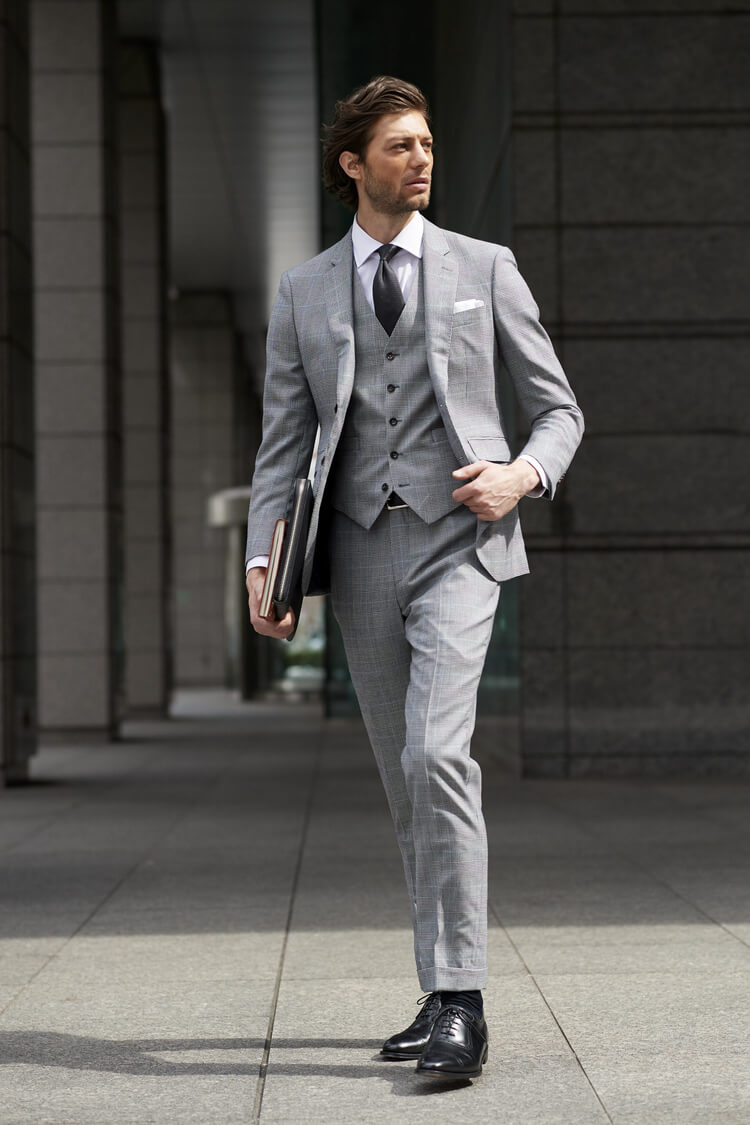 HACKETT LONDON(ハケット ロンドン)は軽妙洒脱なビジネスマン御用達の