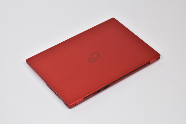 富士通『LIFEBOOK WU2/C3』レビュー 圧倒的な軽さ！高性能で使いやす