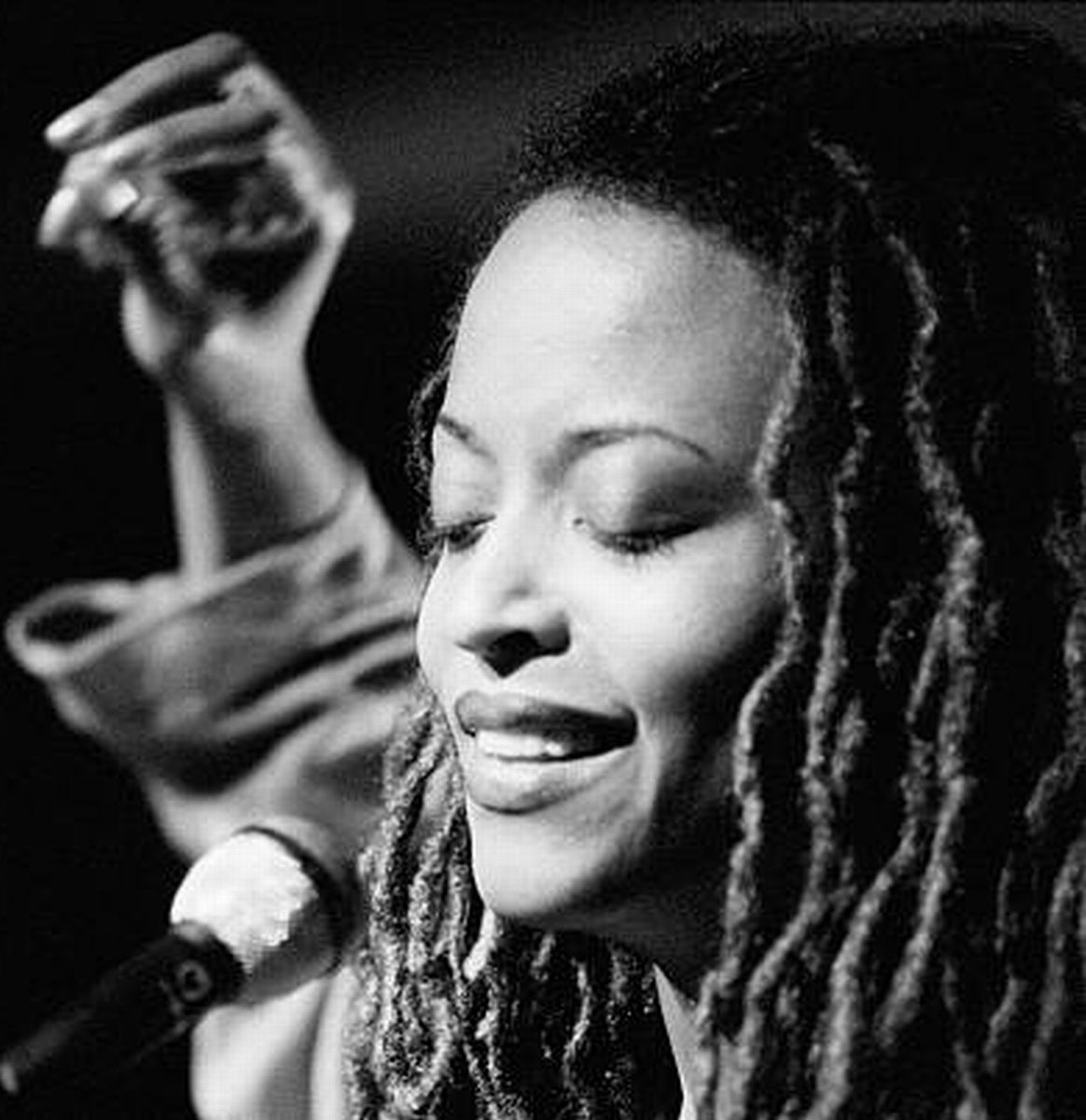 R&B 洋楽 CASSANDRA SOUL REAVES